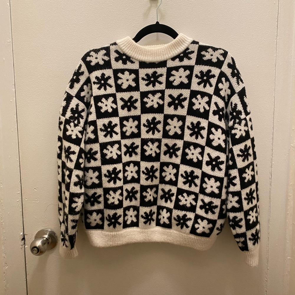 Lisa Says Gah Sweater